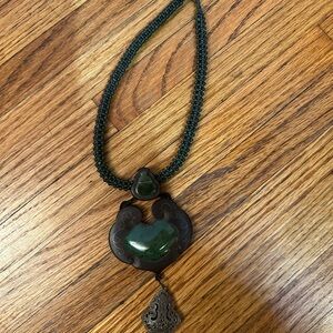 Elegant Green Pendant Necklace